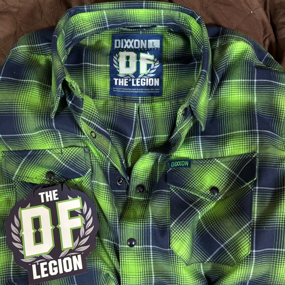 DIXXON Men's Green and Navy Blue Plaid Shirt